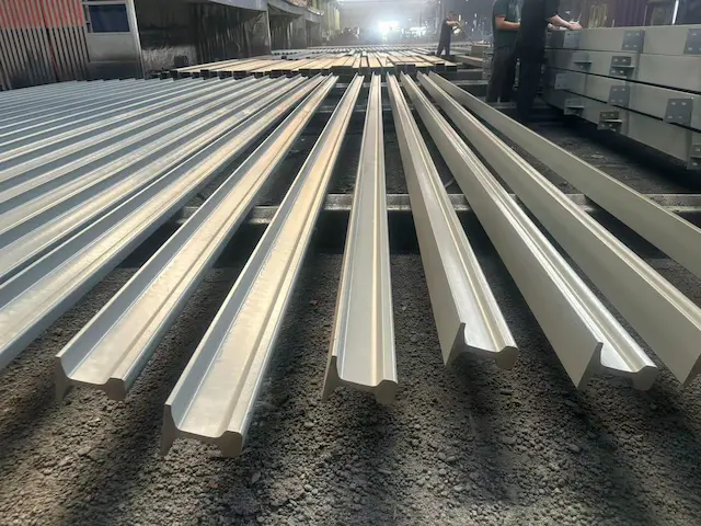 third top painting rails