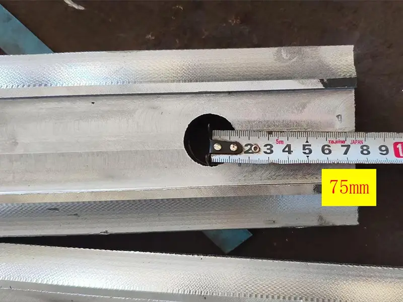 Precision measurement of S49 rail fishplate hole pattern against approved drawing